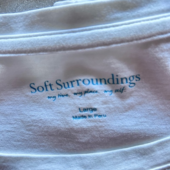 Soft Surroundings White Short Sleeve Tunic - Picture 2 of 2